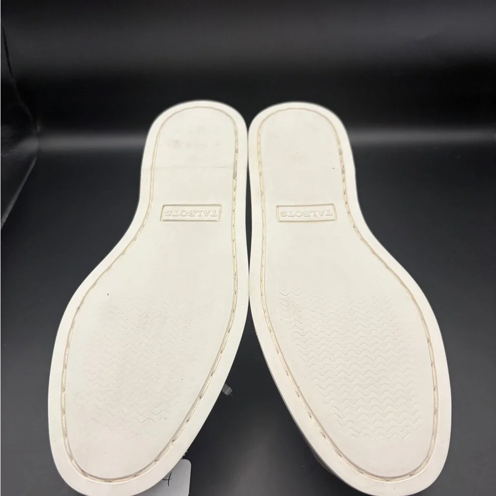 **CLOSET CLOSEOUT**Talbots NIB Light Gold Leather deck shoes with laces size 6 - Picture 4 of 9